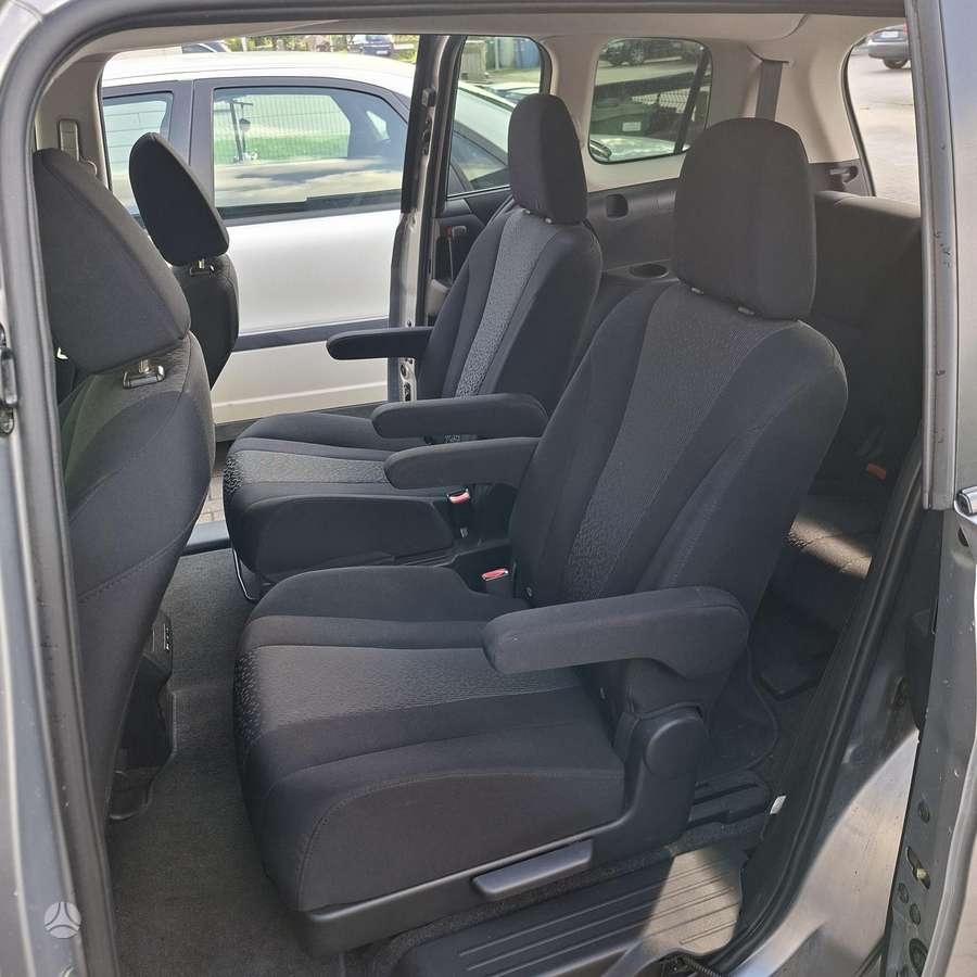 Mazda 5 2012 — photo 10