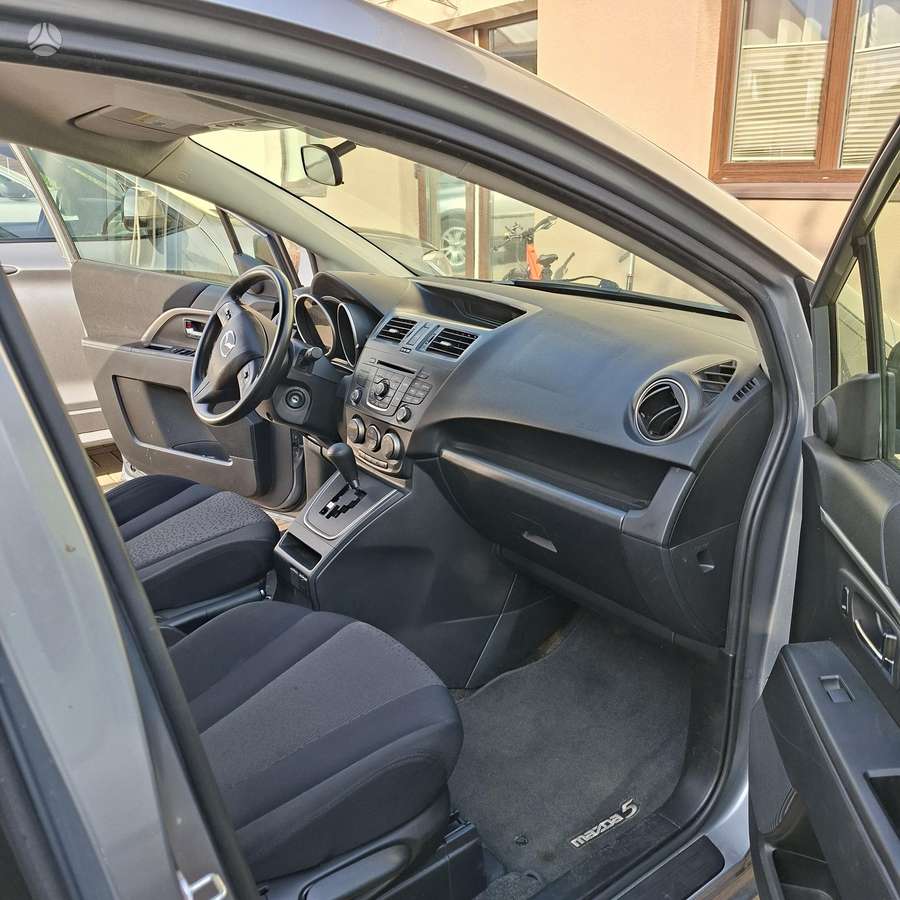 Mazda 5 2012 — photo 8