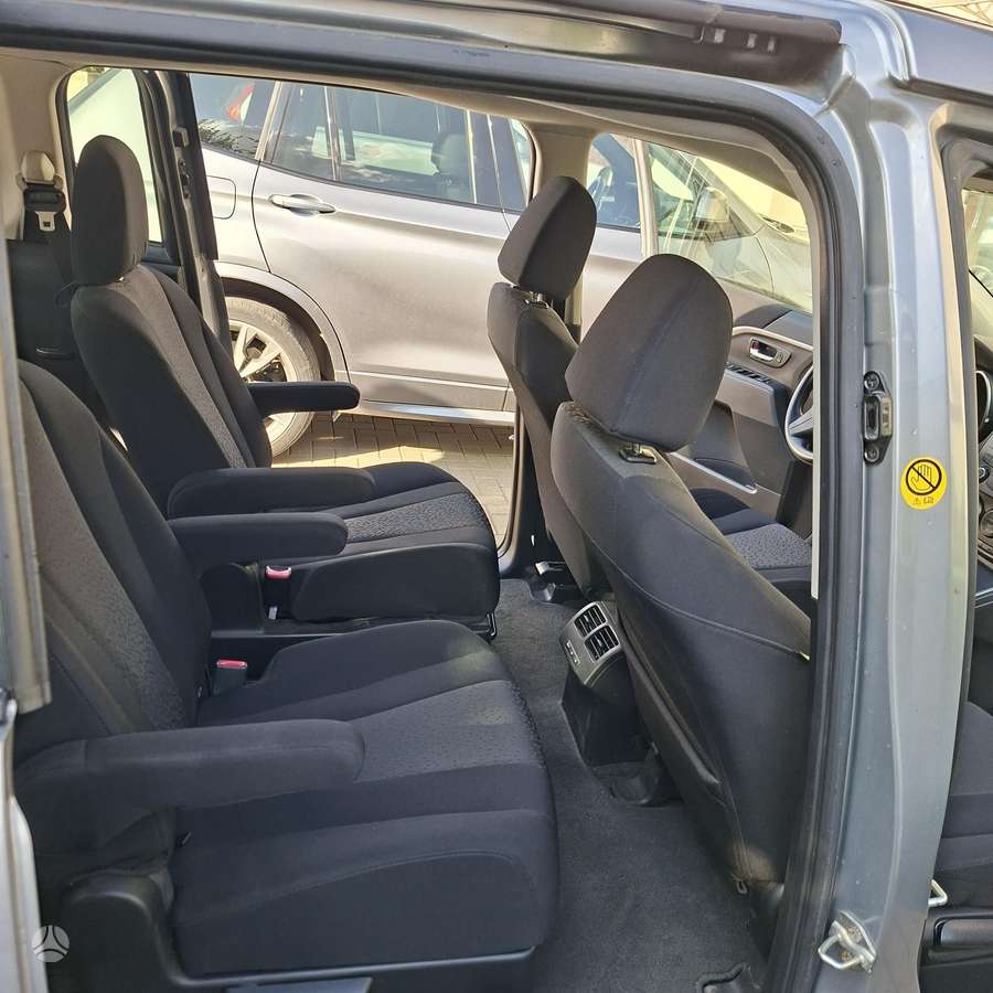 Mazda 5 2012 — photo 9