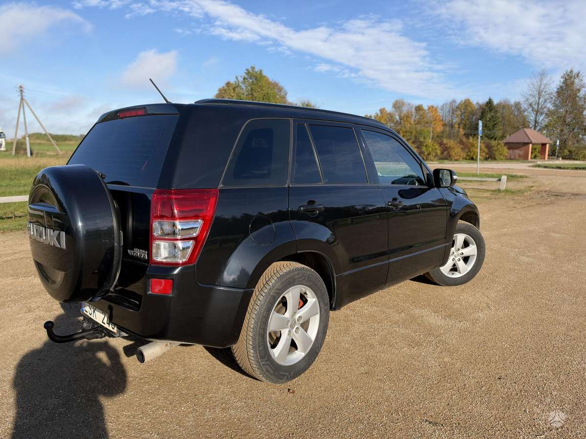 Suzuki Grand 2009 — салон