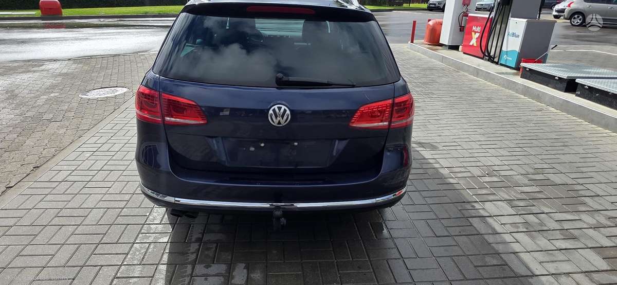 Volkswagen Passat 2012 — photo 7