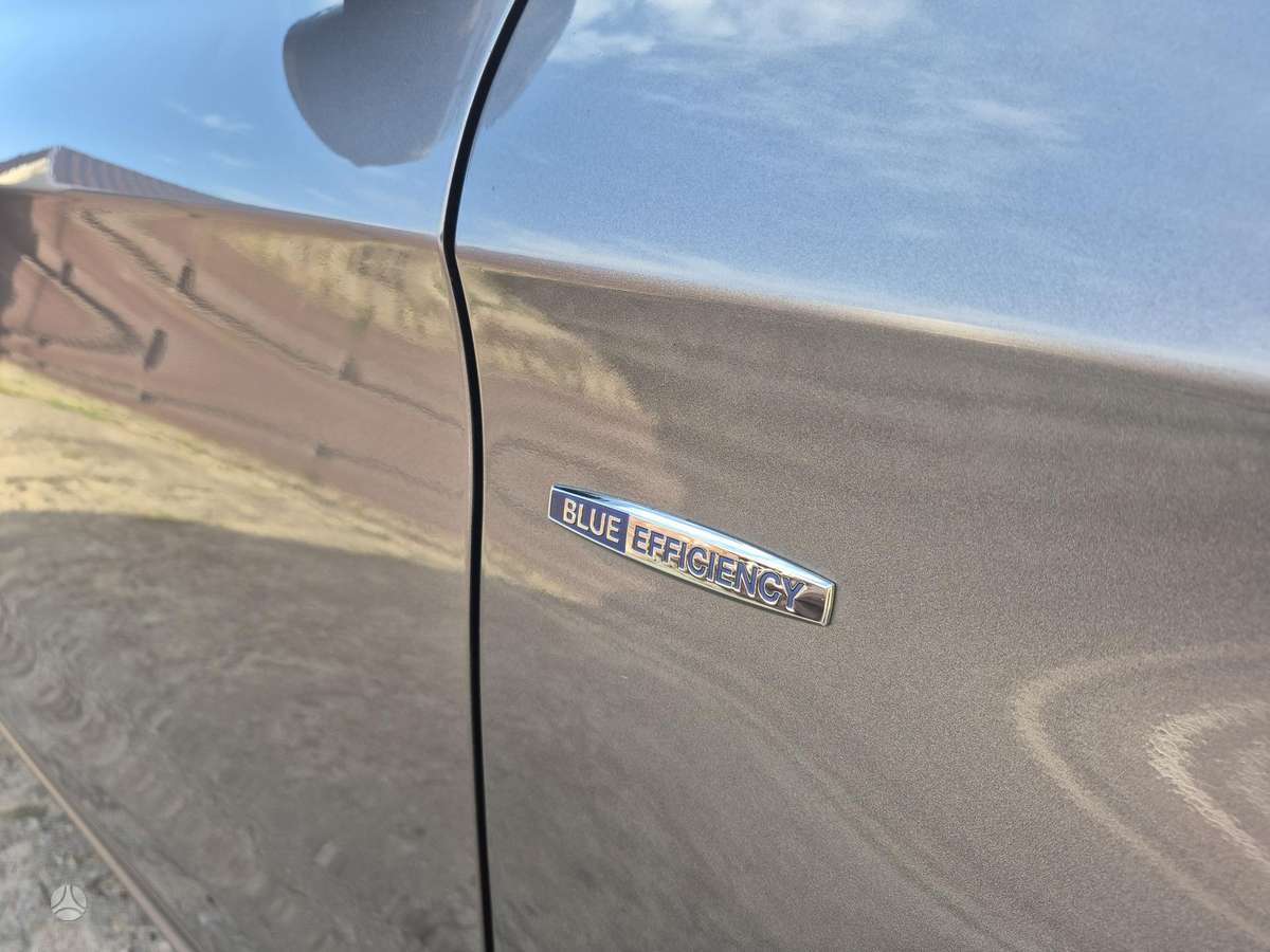 Mercedes-Benz B200 2012 — photo 20