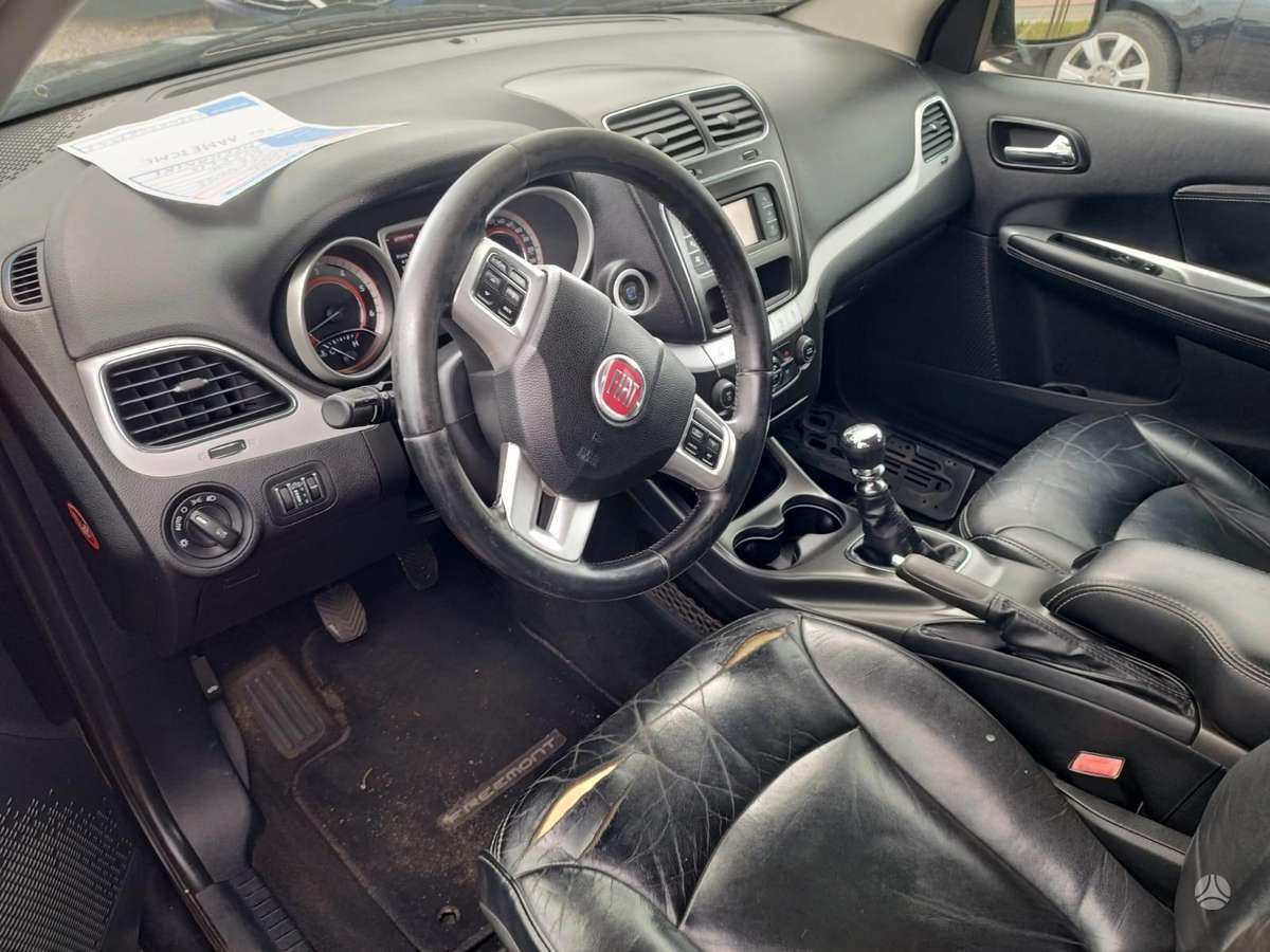 Fiat Freemont 2012 — photo 8