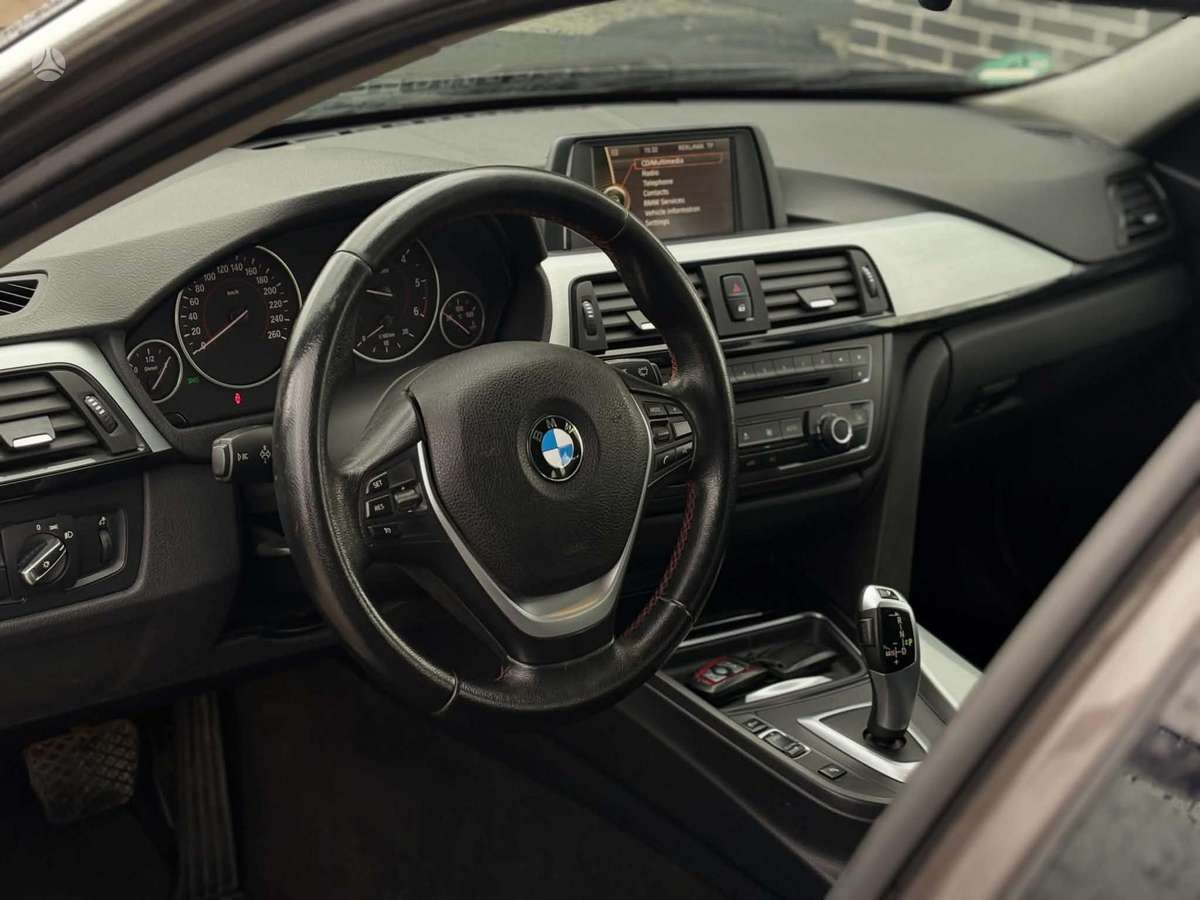 BMW 320 2012 — photo 6