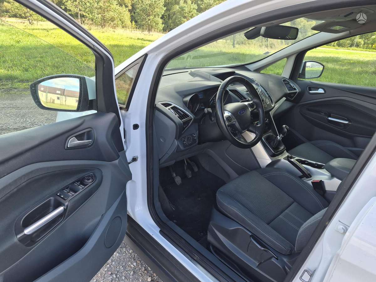 Ford C-MAX 2011 — photo 11