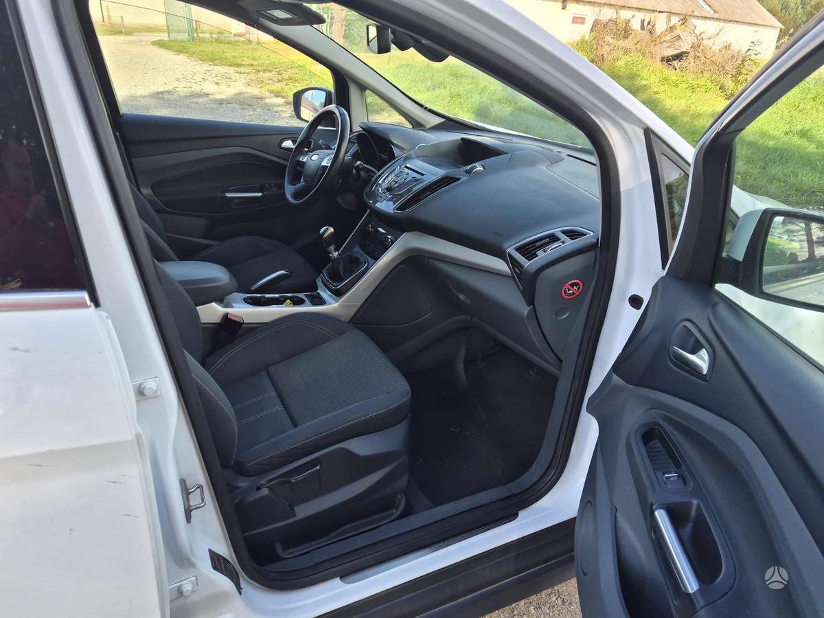 Ford C-MAX 2011 — photo 12