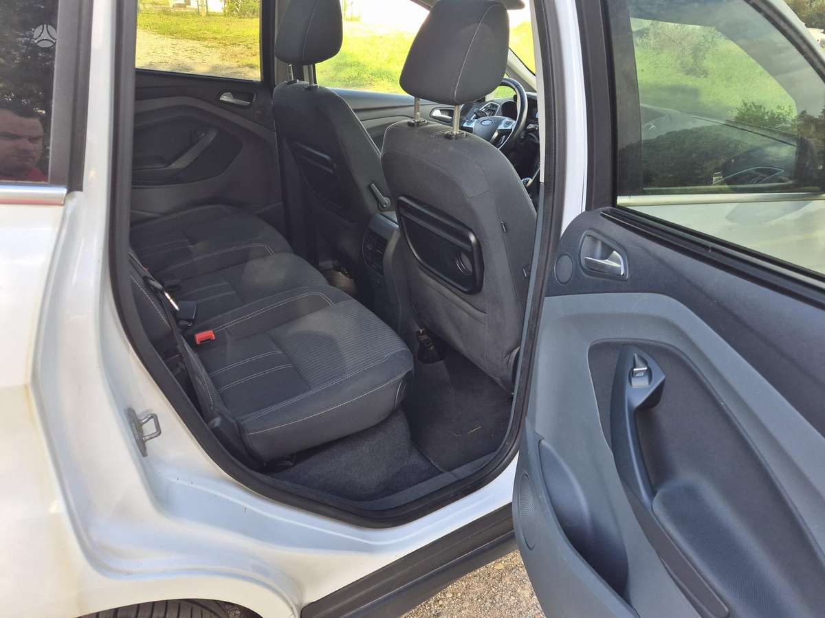Ford C-MAX 2011 — photo 13