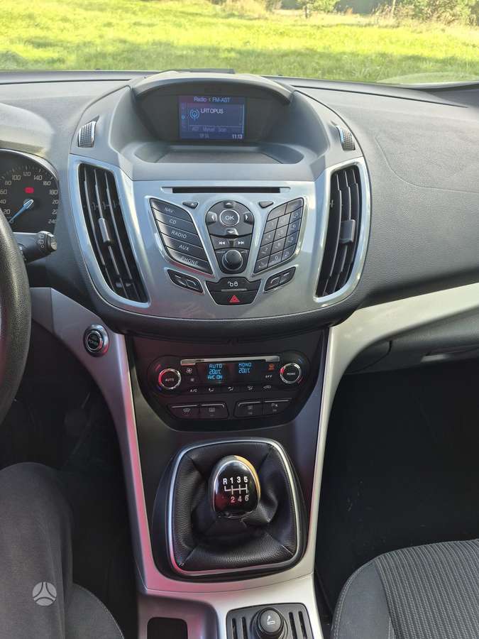 Ford C-MAX 2011 — photo 16