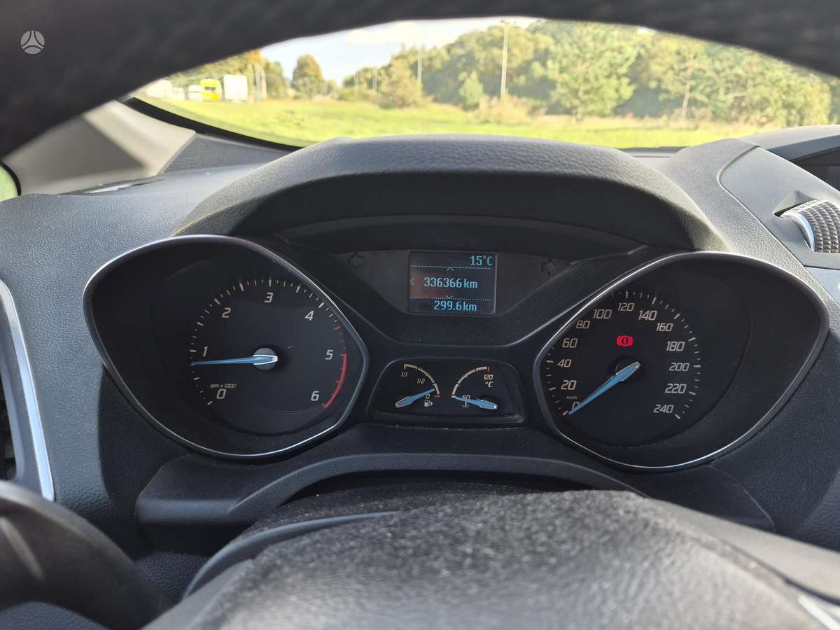 Ford C-MAX 2011 — photo 17