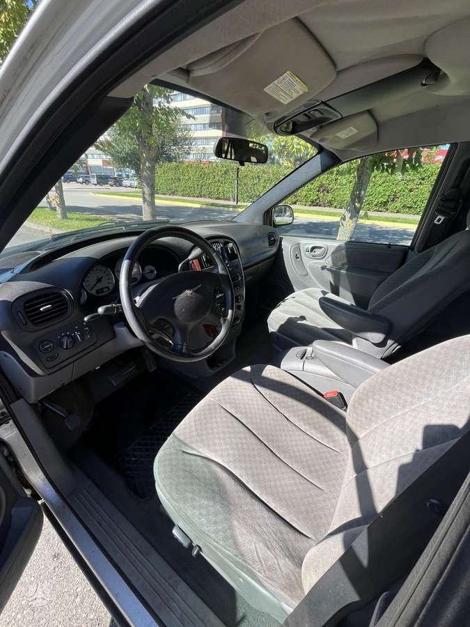 Chrysler Voyager 2004 — двигун 2776 cm³, 150 HP (110kW)