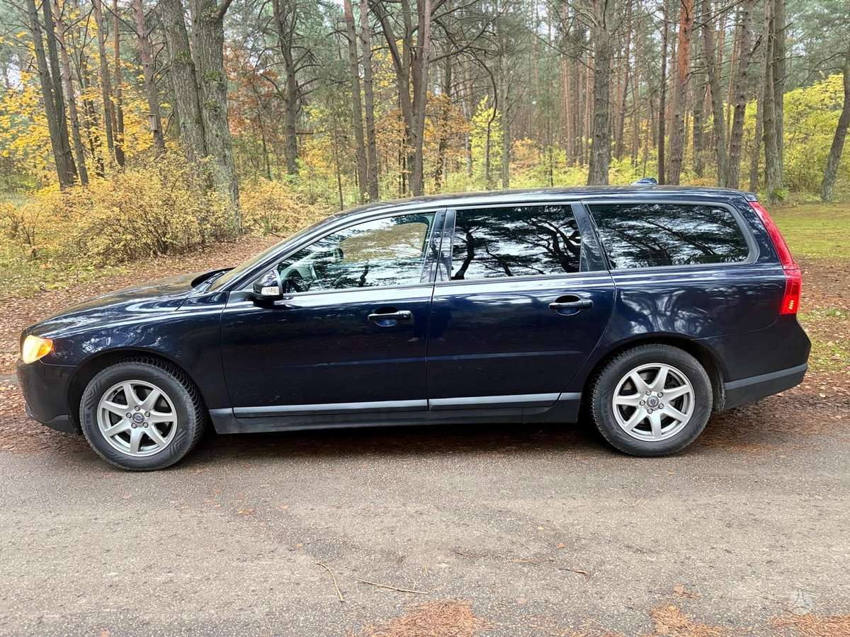 Volvo V70 2009 — engine 2000 cm³, 136 HP (100kW)