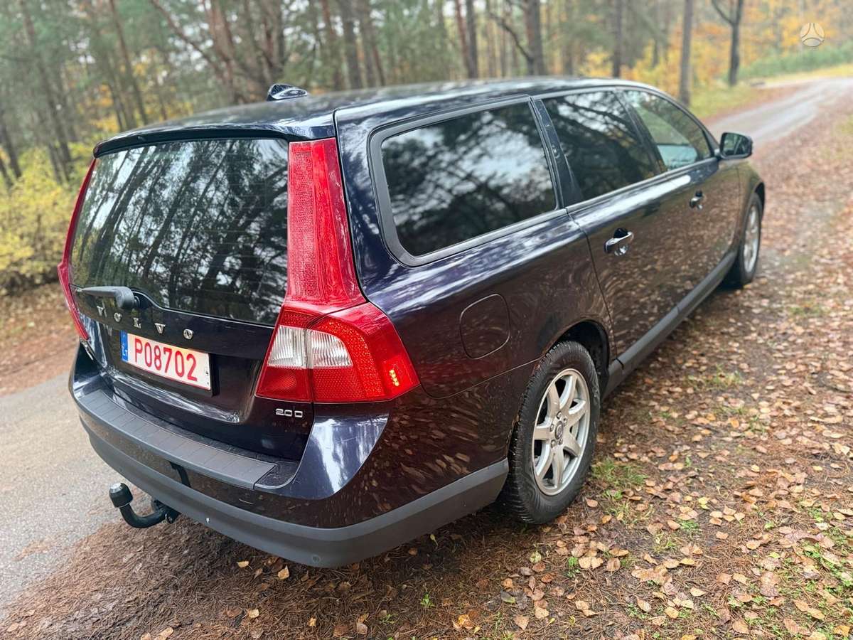 Volvo V70 2009 — photo 7