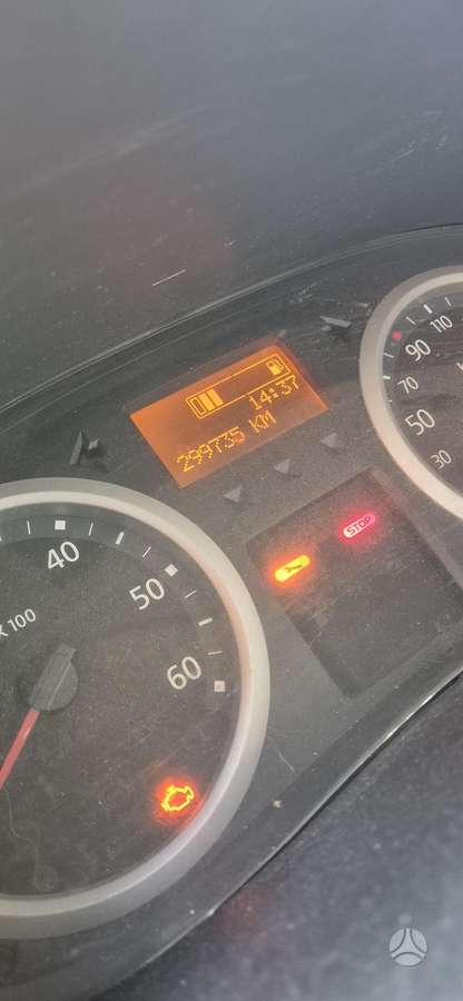 Renault Trafic 2010 — interior