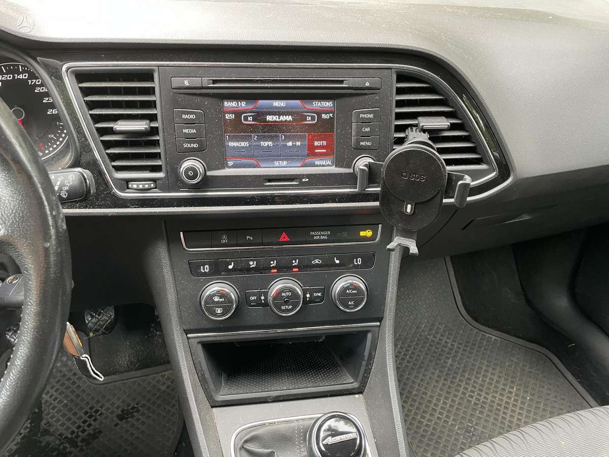 Seat Leon 2015 — photo 14