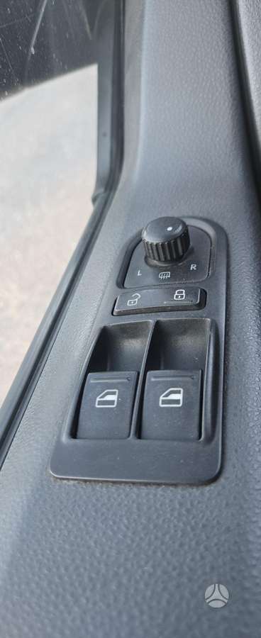 Volkswagen Transporter 2013 — photo 9