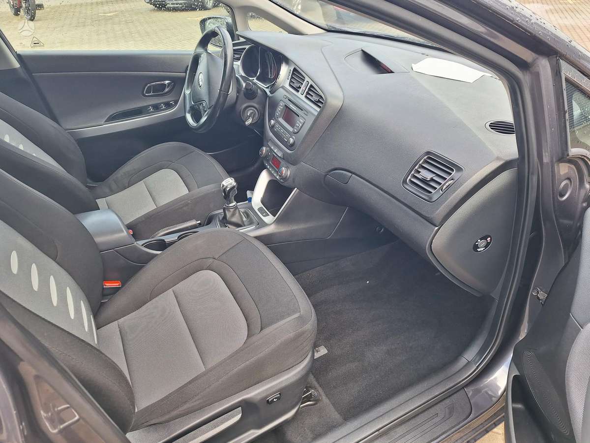 Kia Ceed 2013 — photo 11