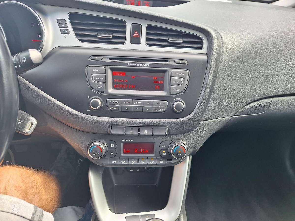 Kia Ceed 2013 — photo 17