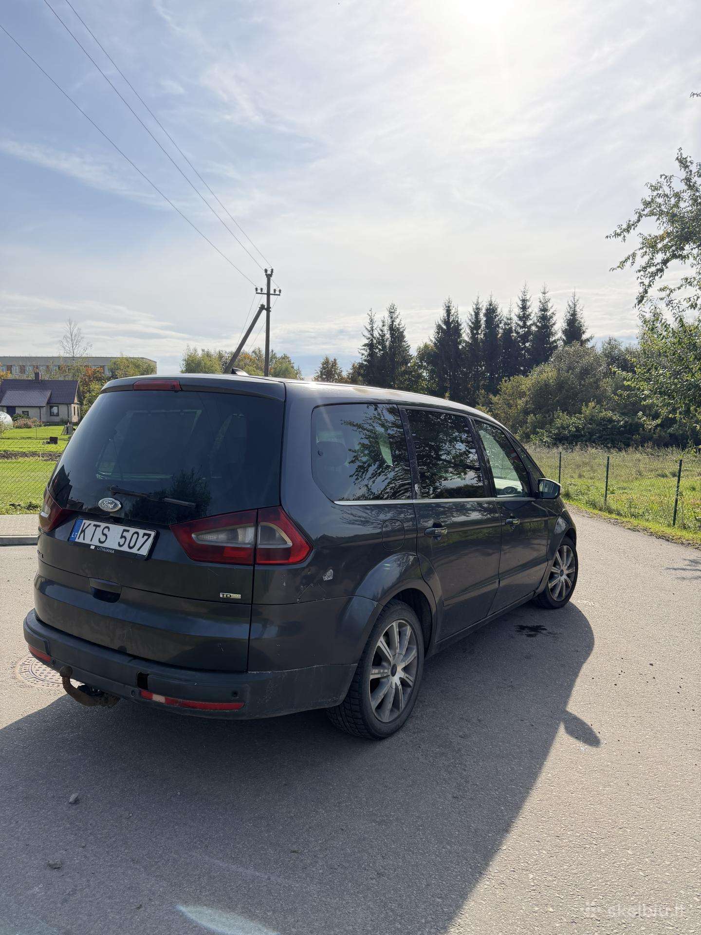Ford Galaxy 2006 — engine 2000 cm³, 140 HP (103kW)