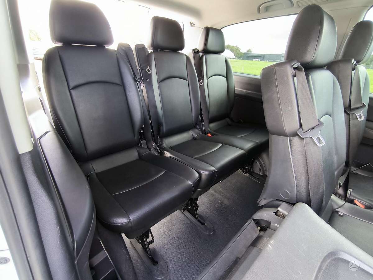 Mercedes-Benz W123 2011 — photo 11