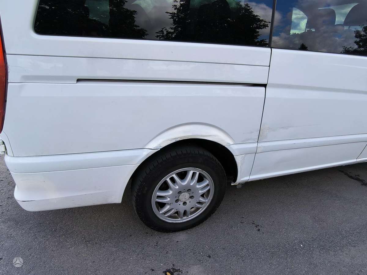 Mercedes-Benz W123 2011 — photo 19