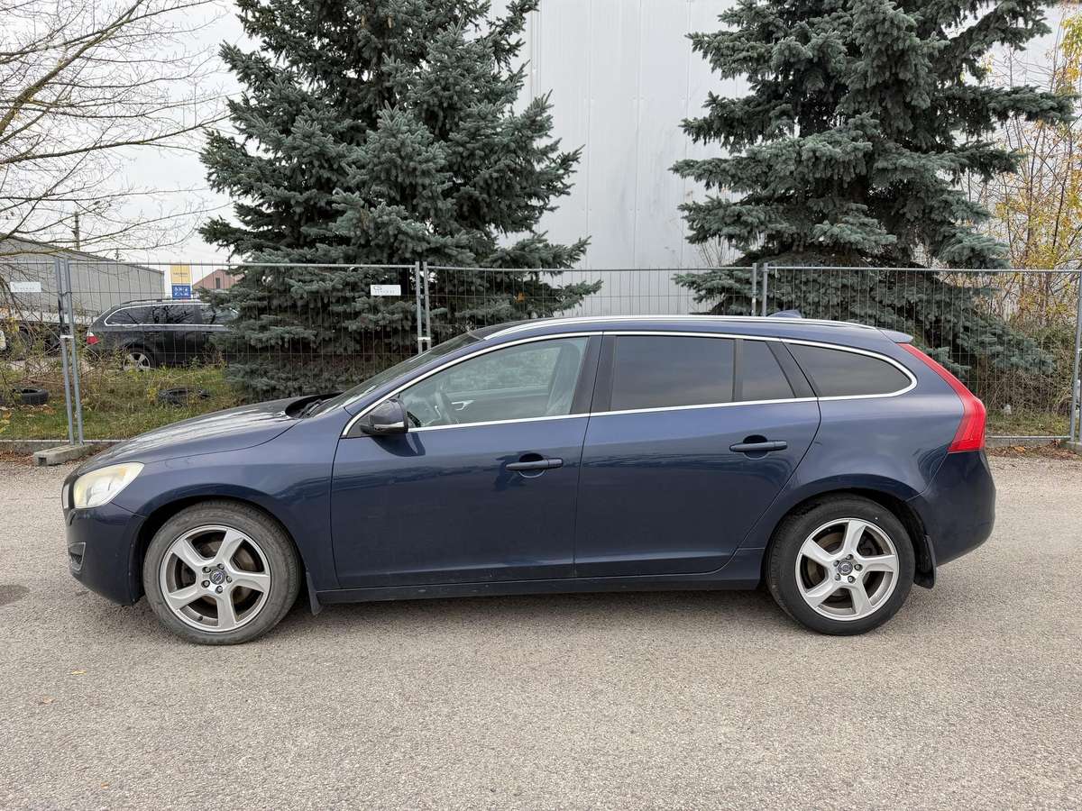 Volvo V60 2011 — двигун 1560 cm³, 116 HP (85kW)