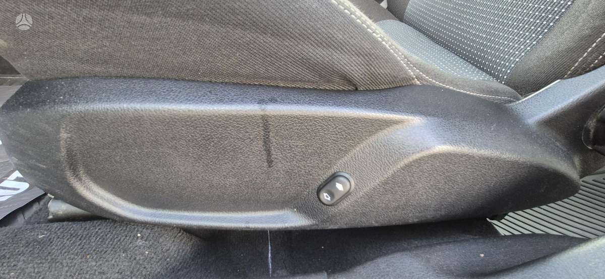 Ford Mondeo 2010 — photo 8