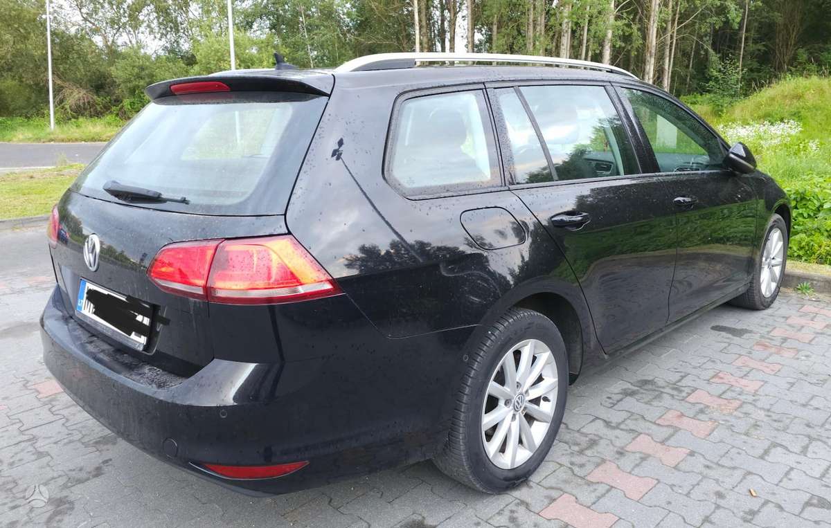 Volkswagen Golf 2015 — двигун 1598 cm³, 110 HP (81kW)