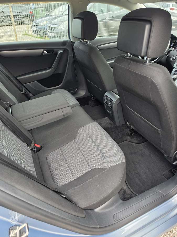 Volkswagen Passat 2013 — photo 15