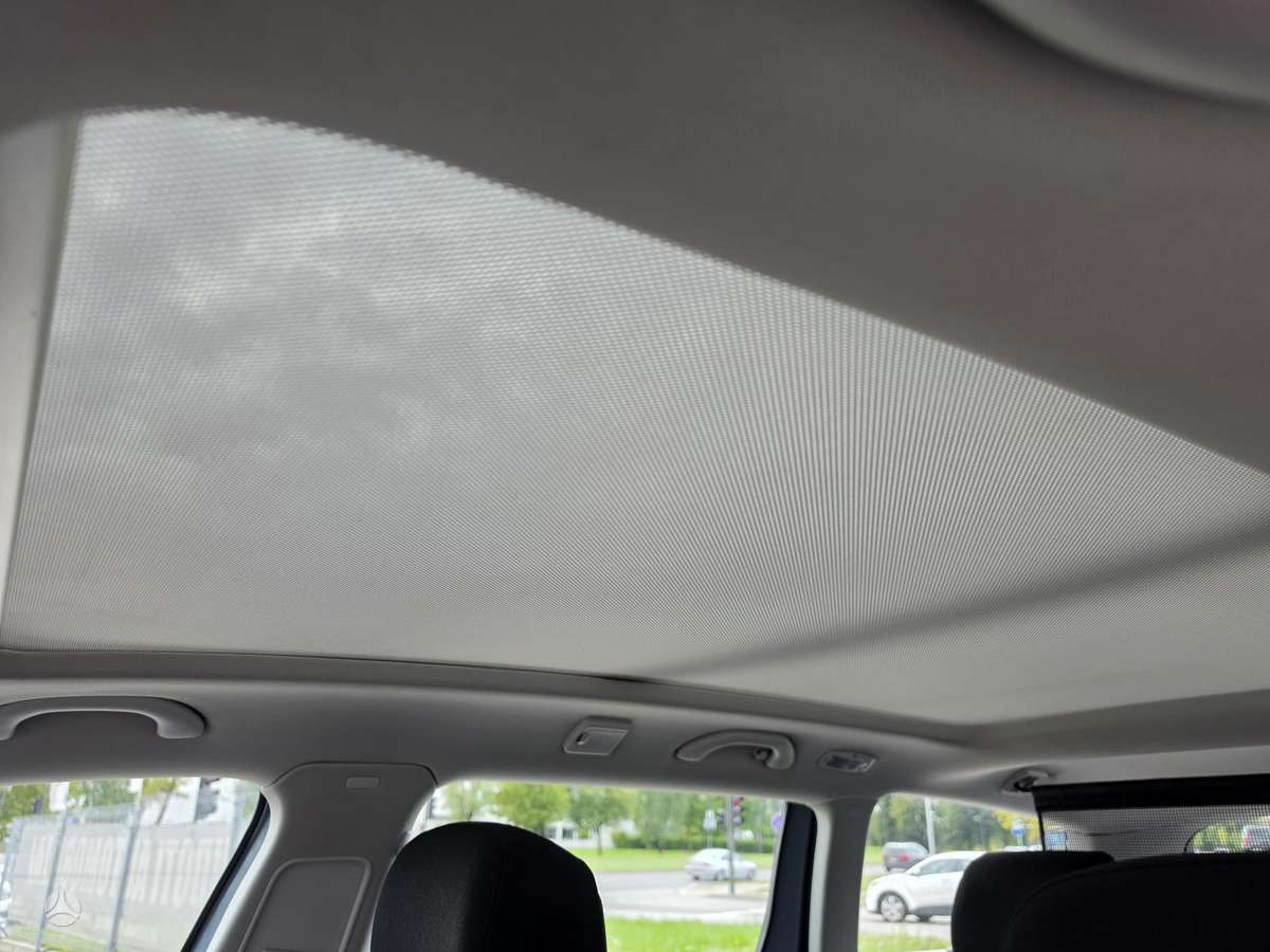 Volkswagen Passat 2013 — photo 16
