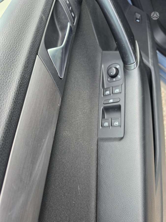Volkswagen Passat 2013 — photo 18