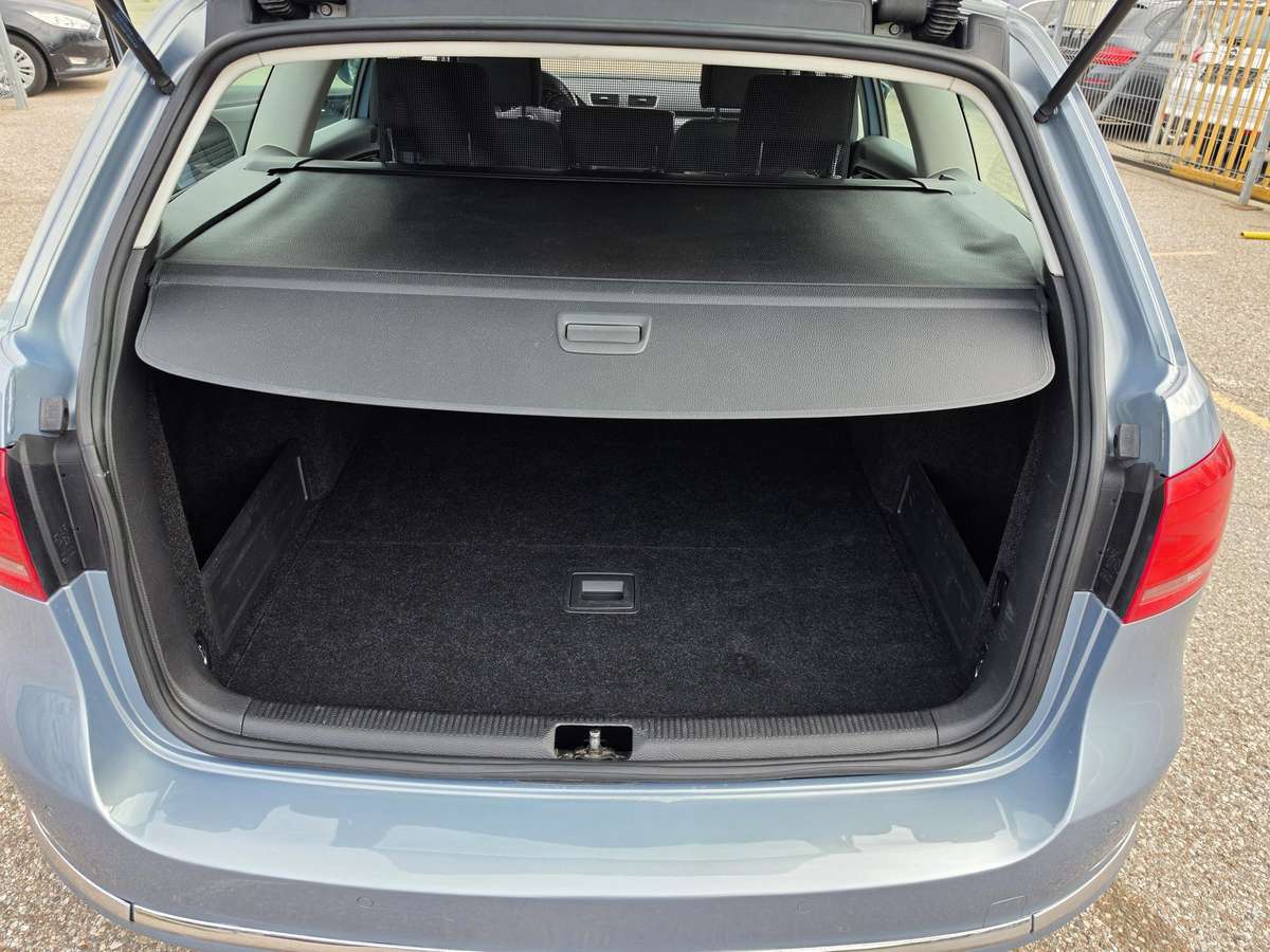 Volkswagen Passat 2013 — photo 21