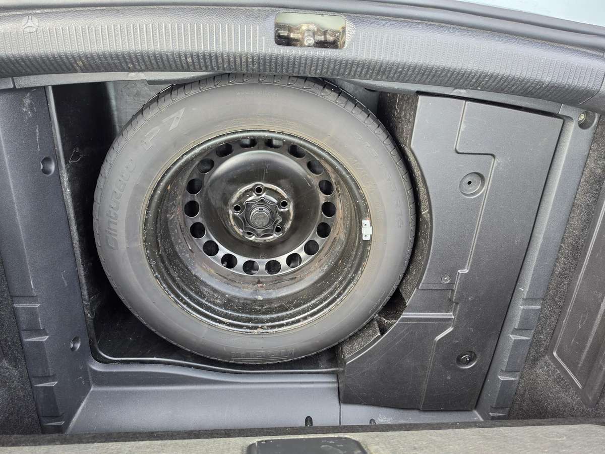 Volkswagen Passat 2013 — photo 22