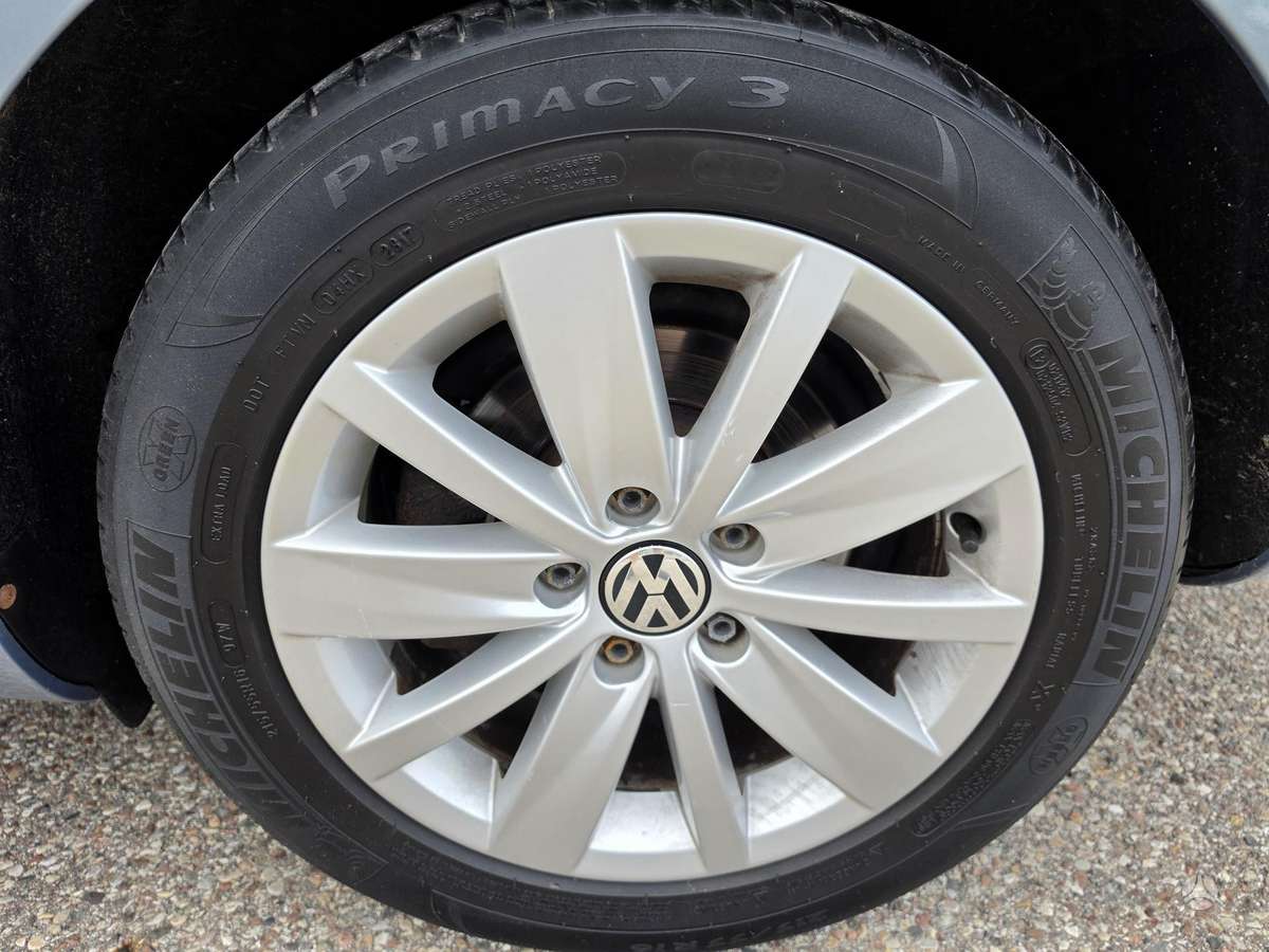 Volkswagen Passat 2013 — photo 26