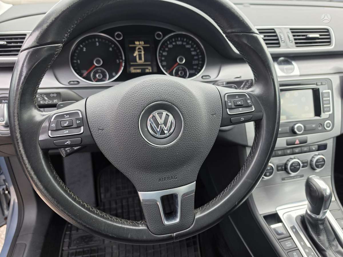 Volkswagen Passat 2013 — photo 9