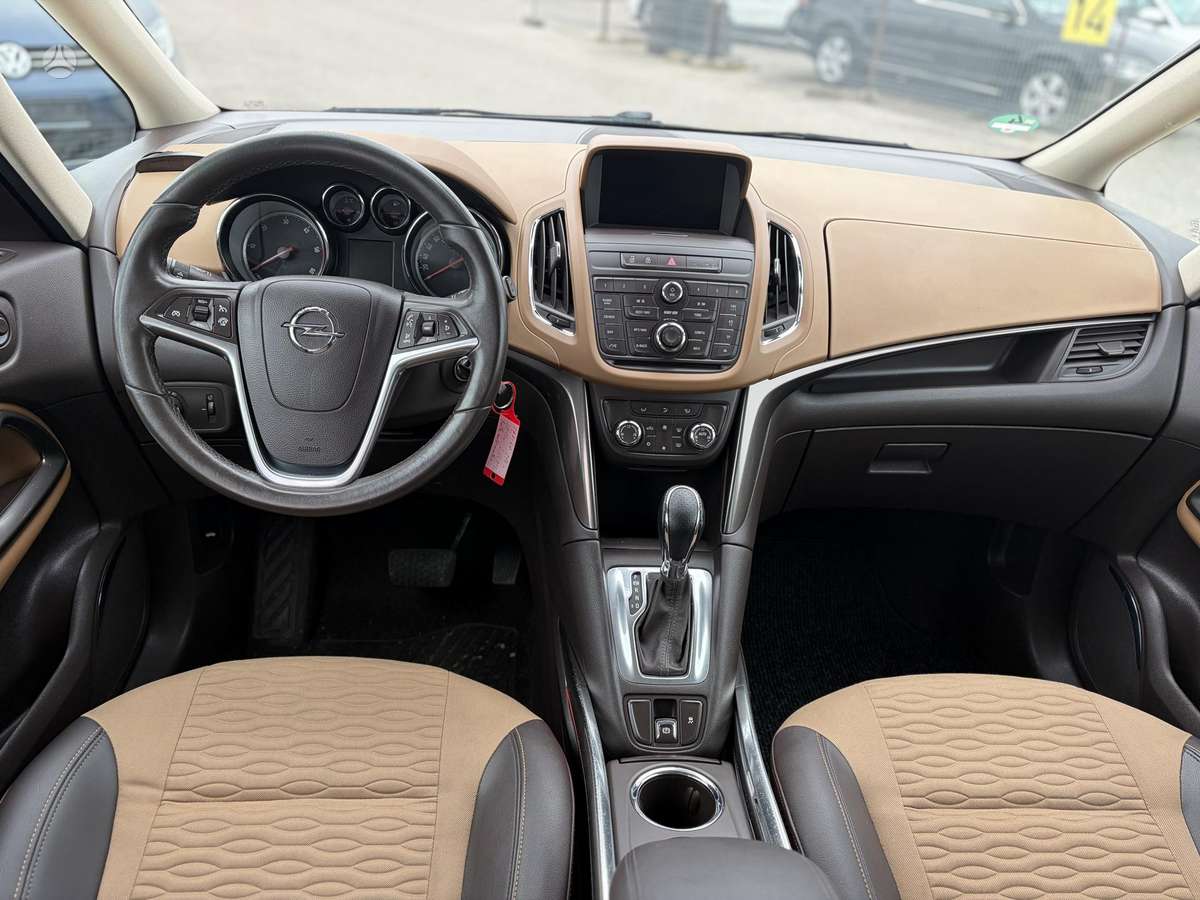 Opel Zafira 2013 — фото 15