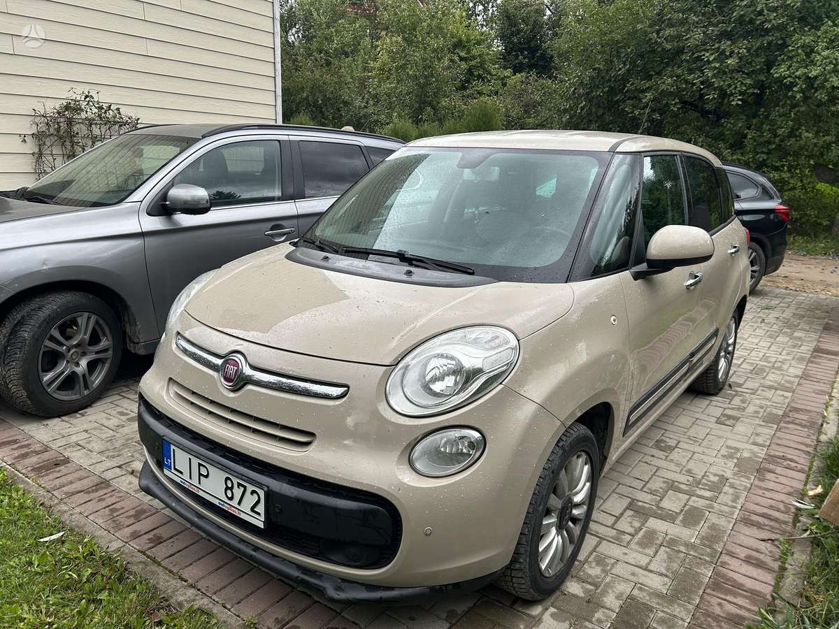 Fiat 500L 2014 — engine 900 cm³, 105 HP (77kW)