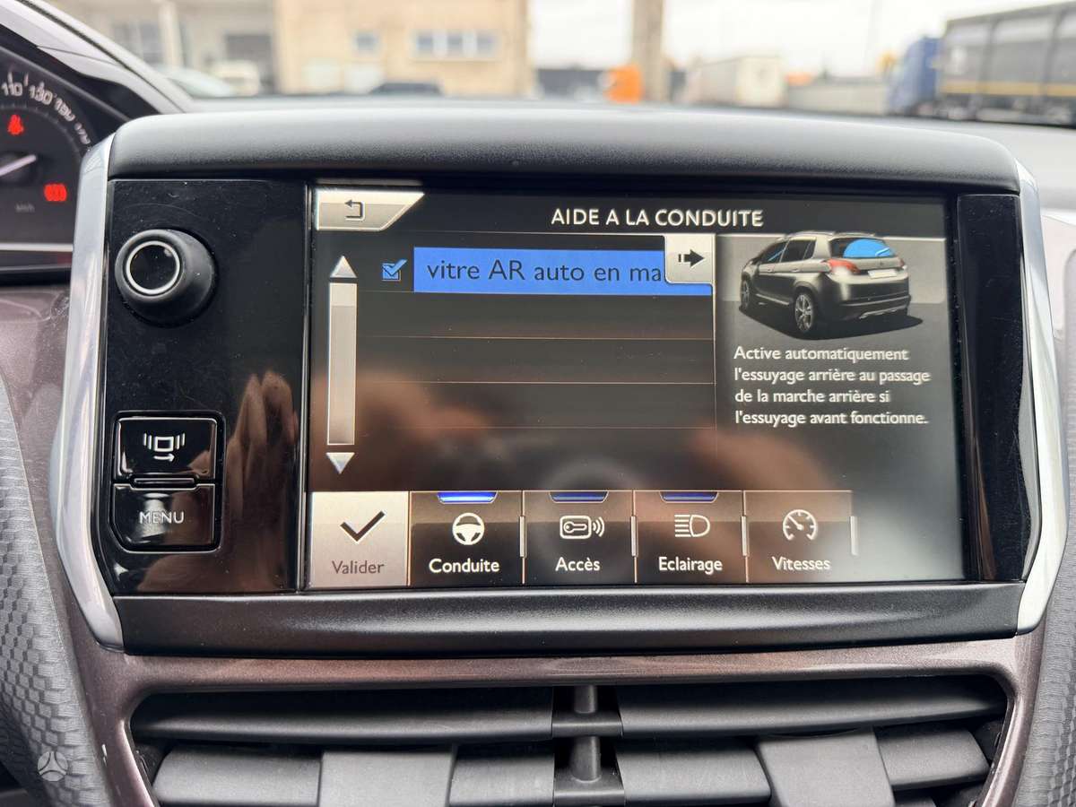 Peugeot 2008 2014 — photo 21