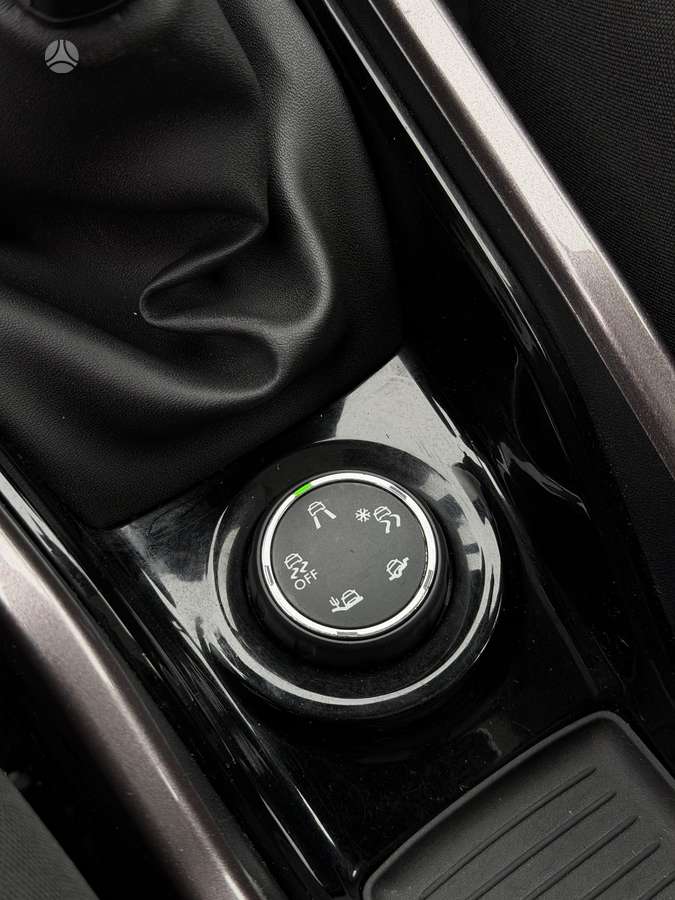 Peugeot 2008 2014 — photo 23