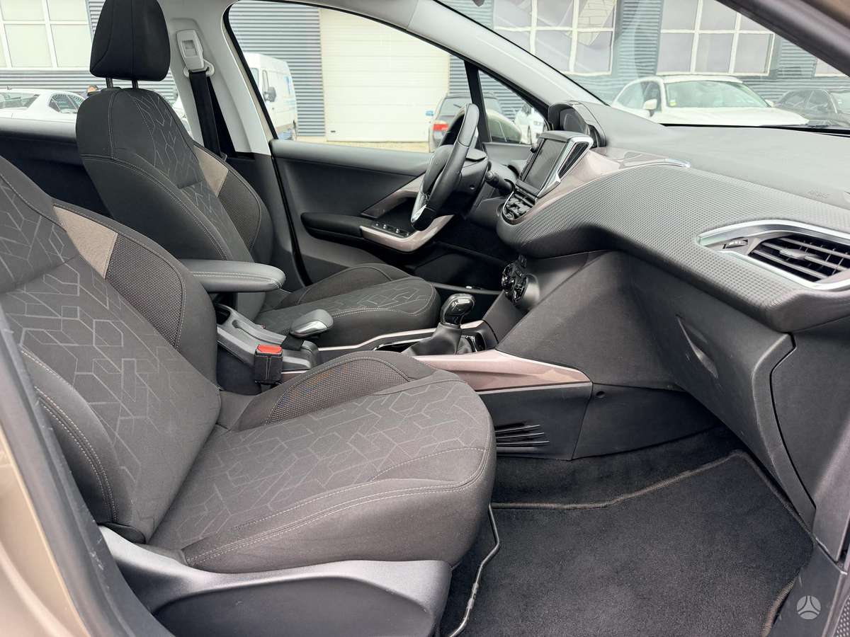 Peugeot 2008 2014 — photo 28