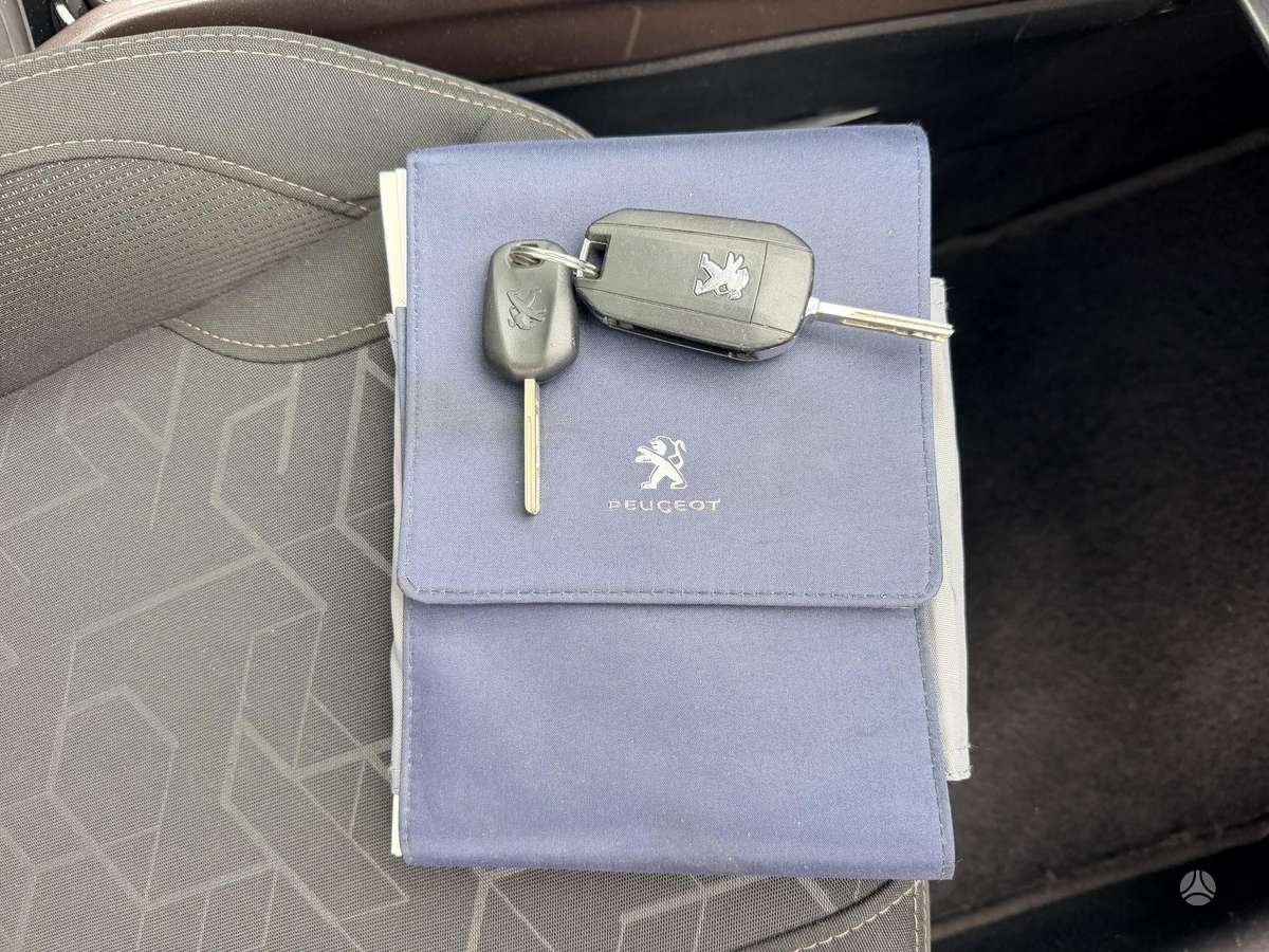 Peugeot 2008 2014 — photo 29