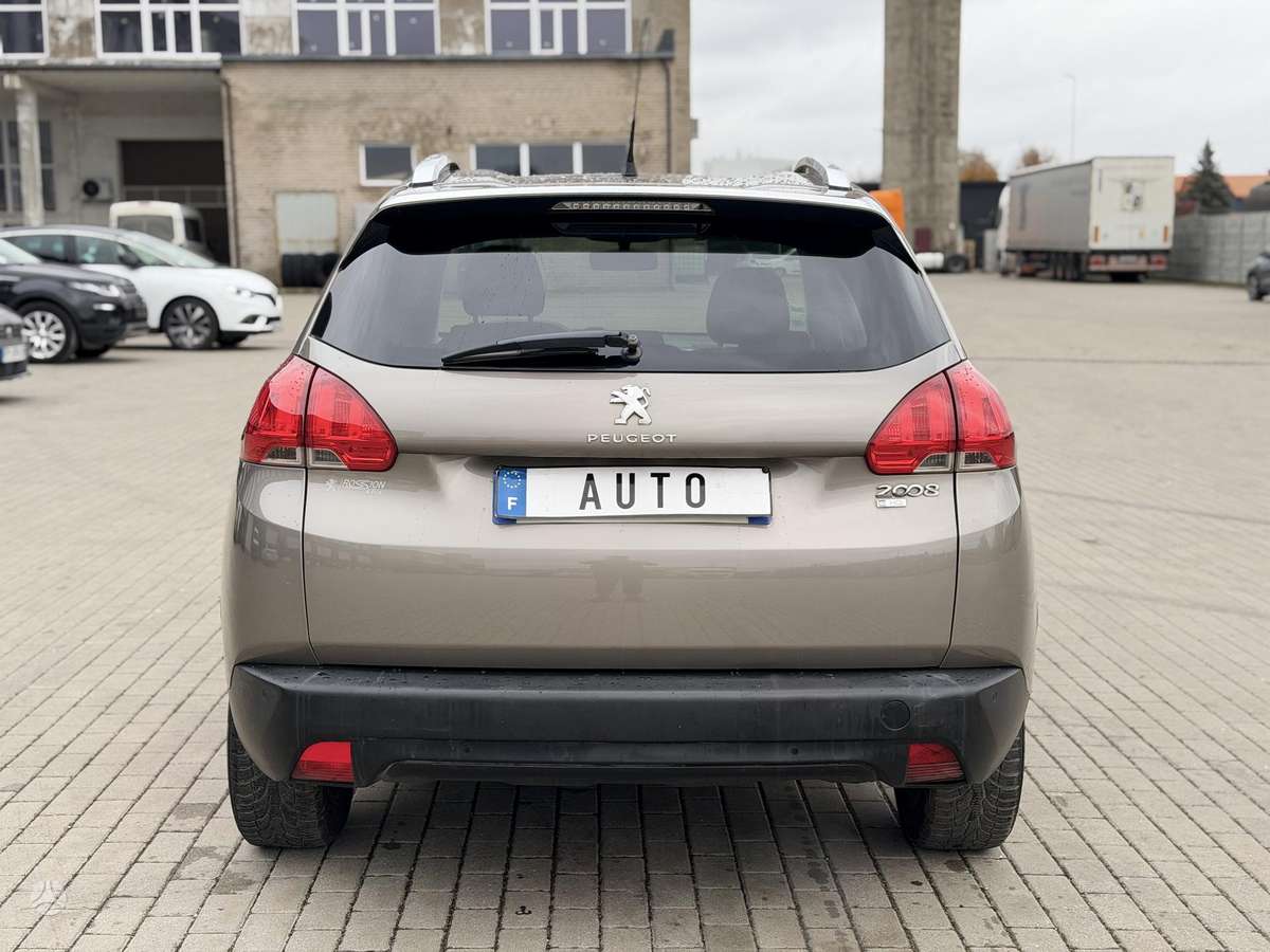 Peugeot 2008 2014 — photo 7
