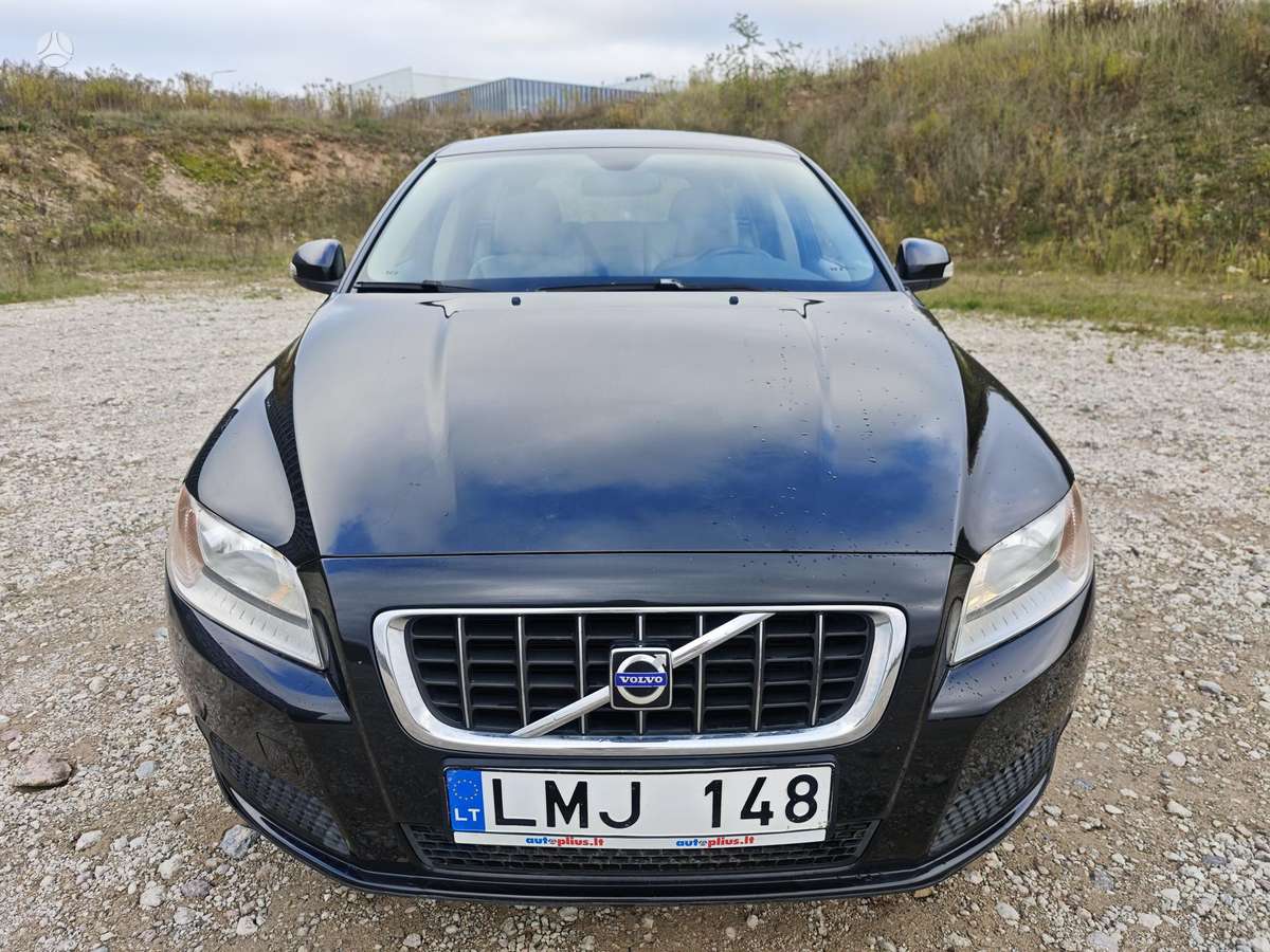Volvo V70 2008 — салон