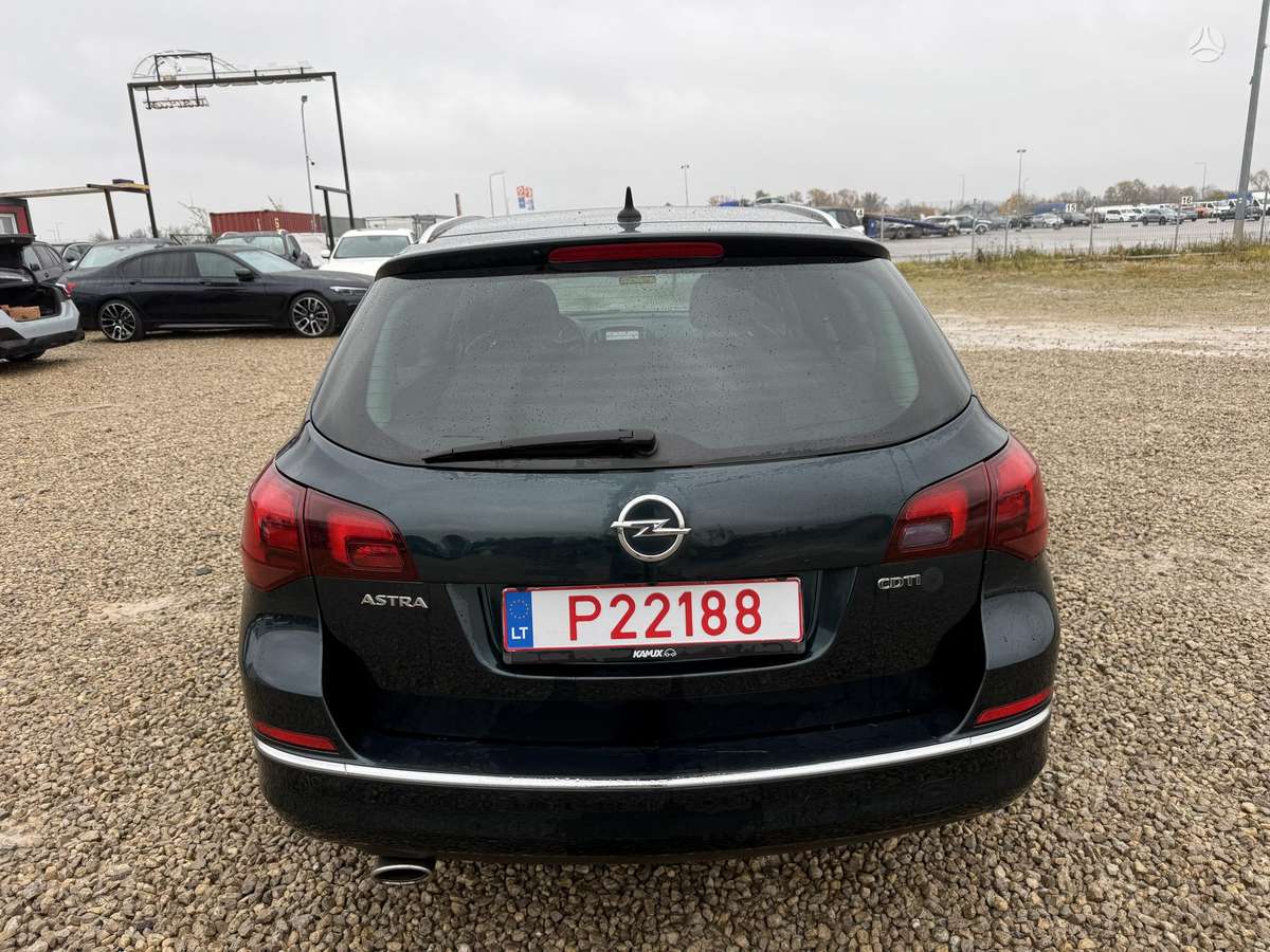 Opel Astra 2015 — двигун 1956 cm³, 165 HP (121kW)