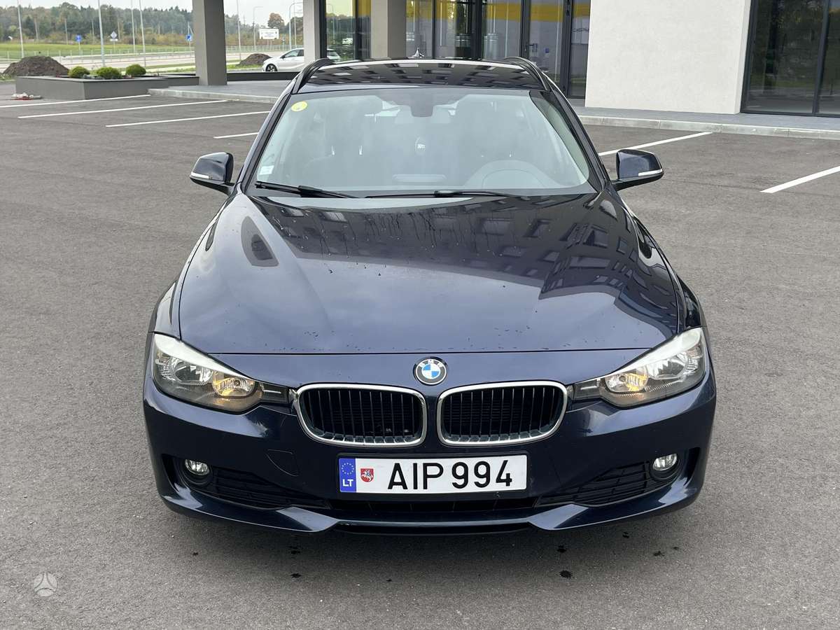 BMW 318, 2013