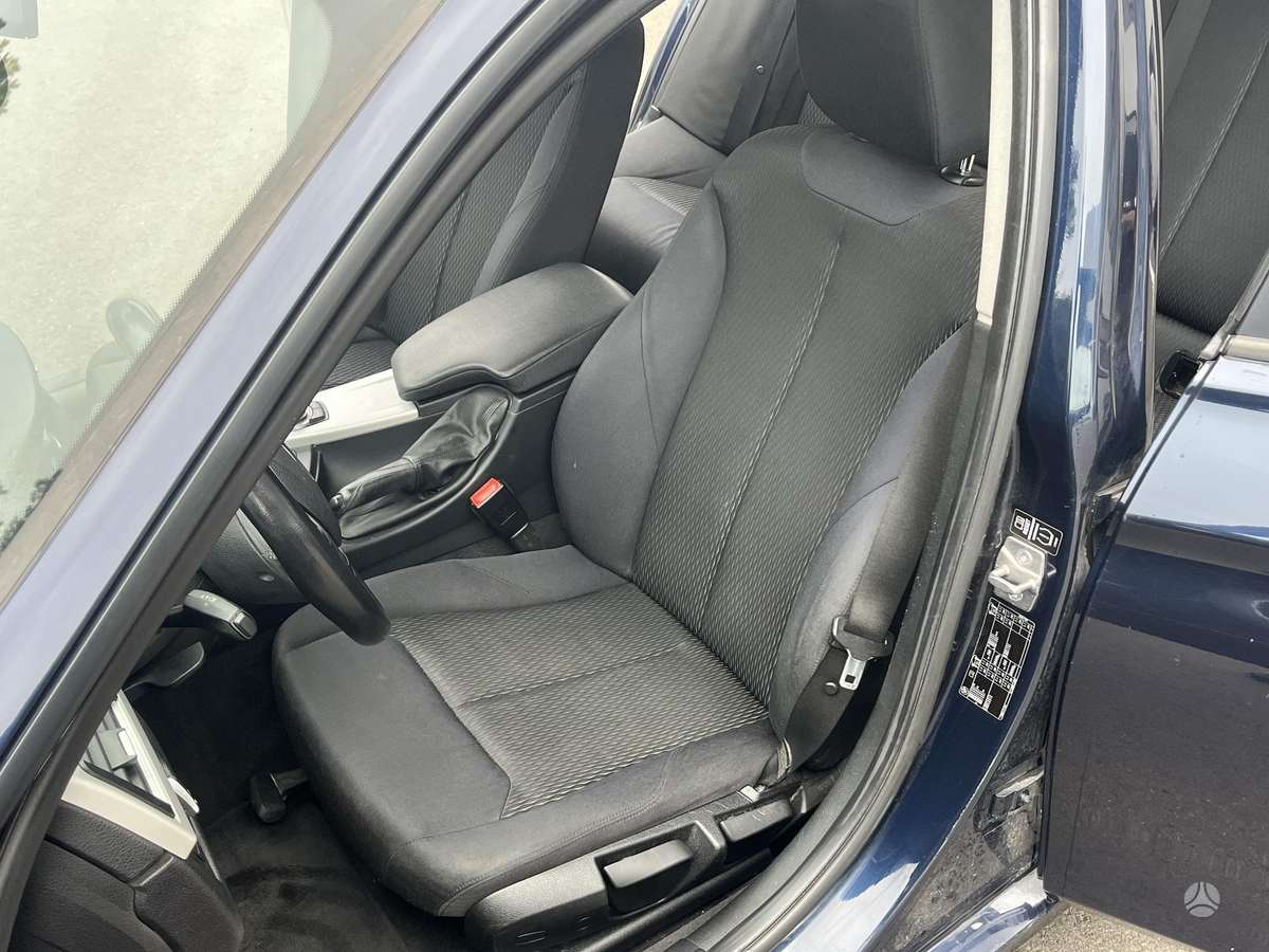 BMW 318 2013 — photo 12