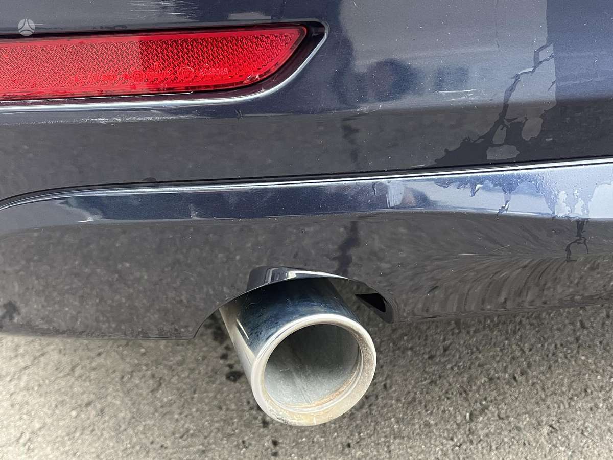BMW 318 2013 — photo 28