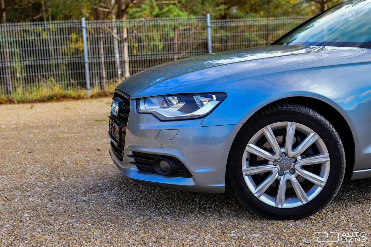 Audi A6 2012 — вигляд ззаду
