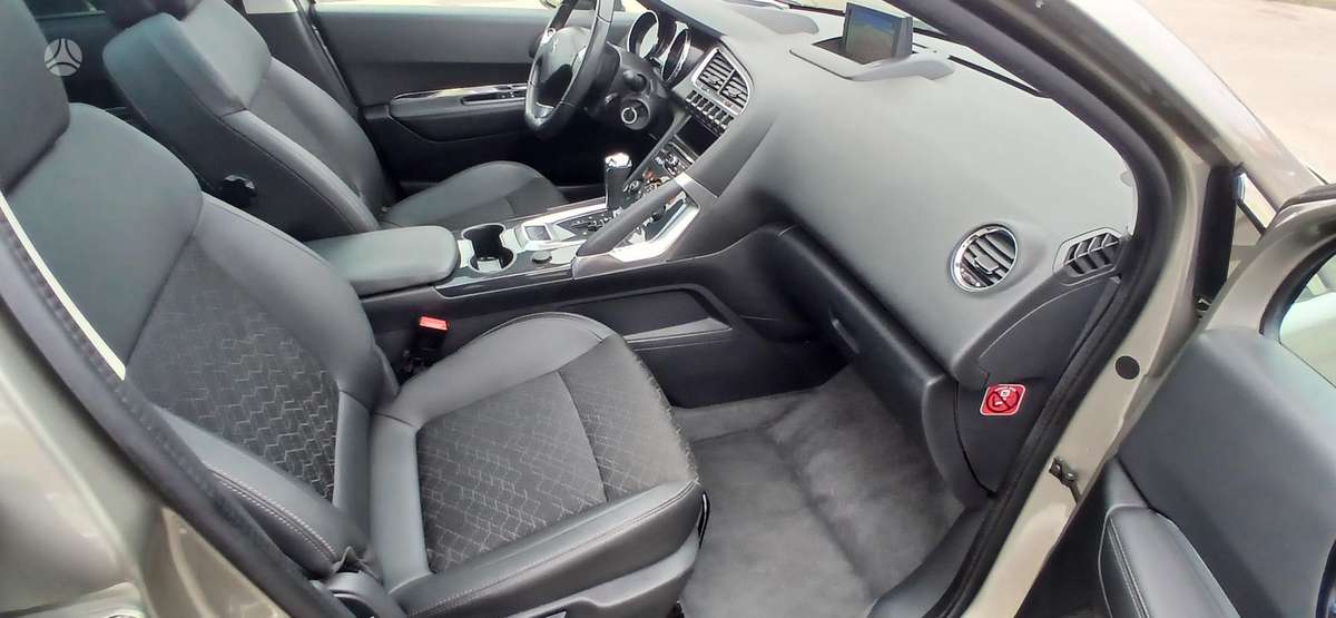 Peugeot 3008 2015 — photo 10