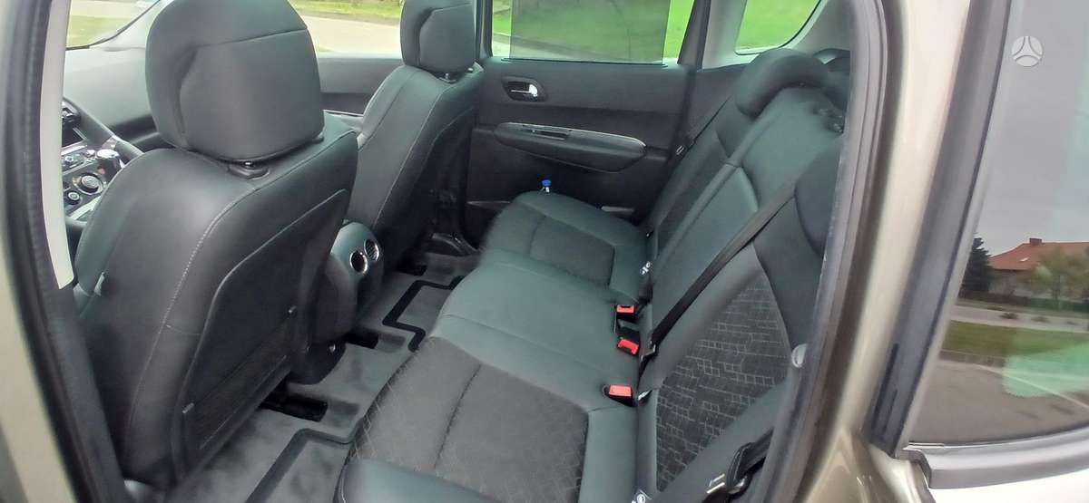 Peugeot 3008 2015 — photo 14