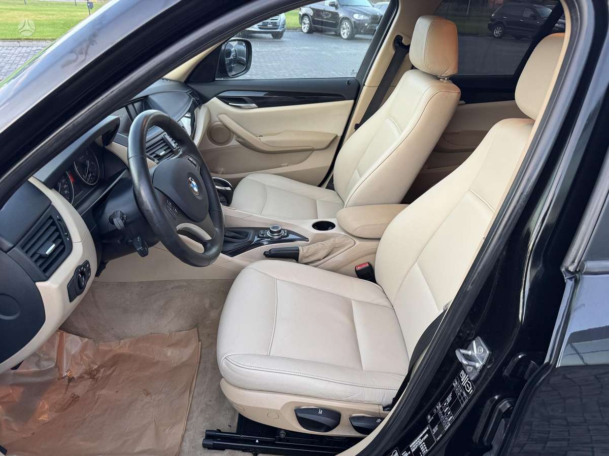 BMW X1 2011 — photo 15